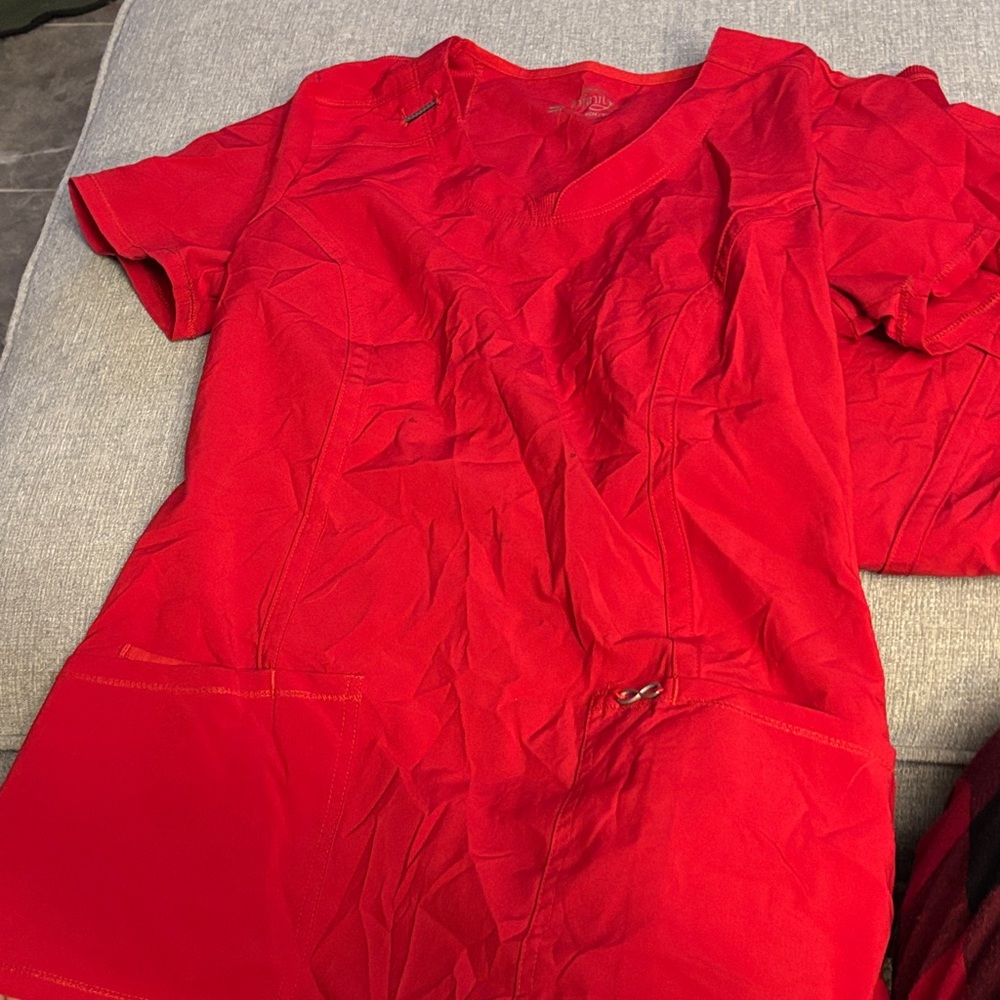 Infinity Scarlet Top